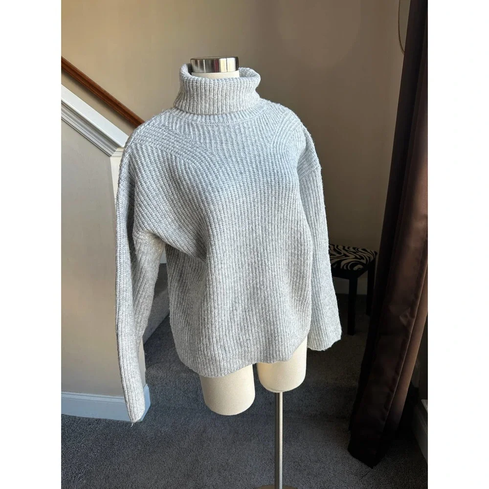 Asos gray ribbed chunky roll neck oversized sweater, size 2 - Picture 2 of 8